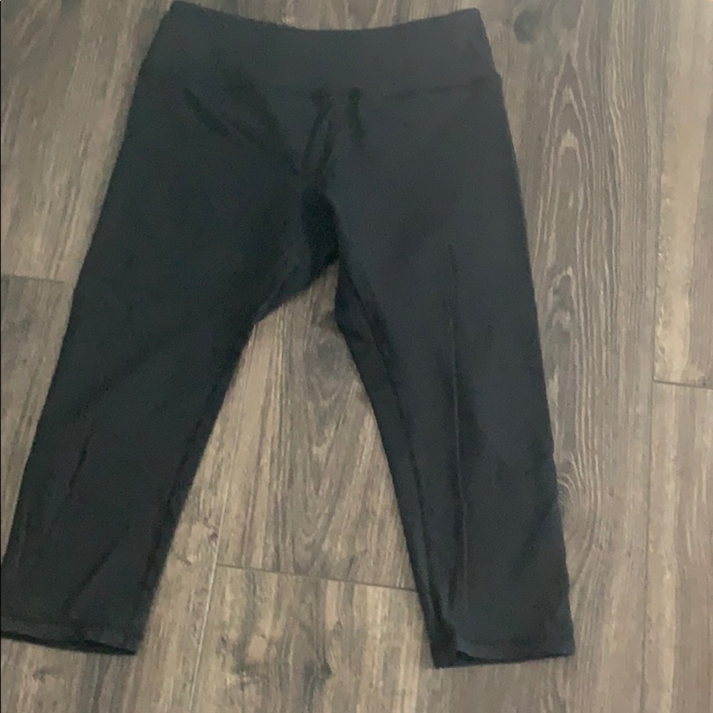 Lululemon Black wunder under